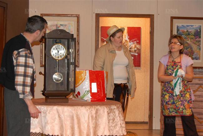 theatre2011.jpg theatre2011.jpg